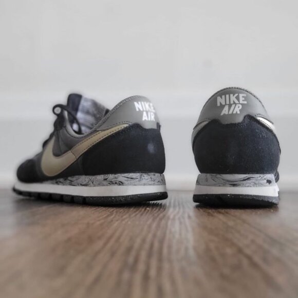 Nike Air Pegasus 83 - Anthracite/Metallic Gold Grain/Black - Picture 5 of 6